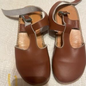 Freshly picked clog size 11